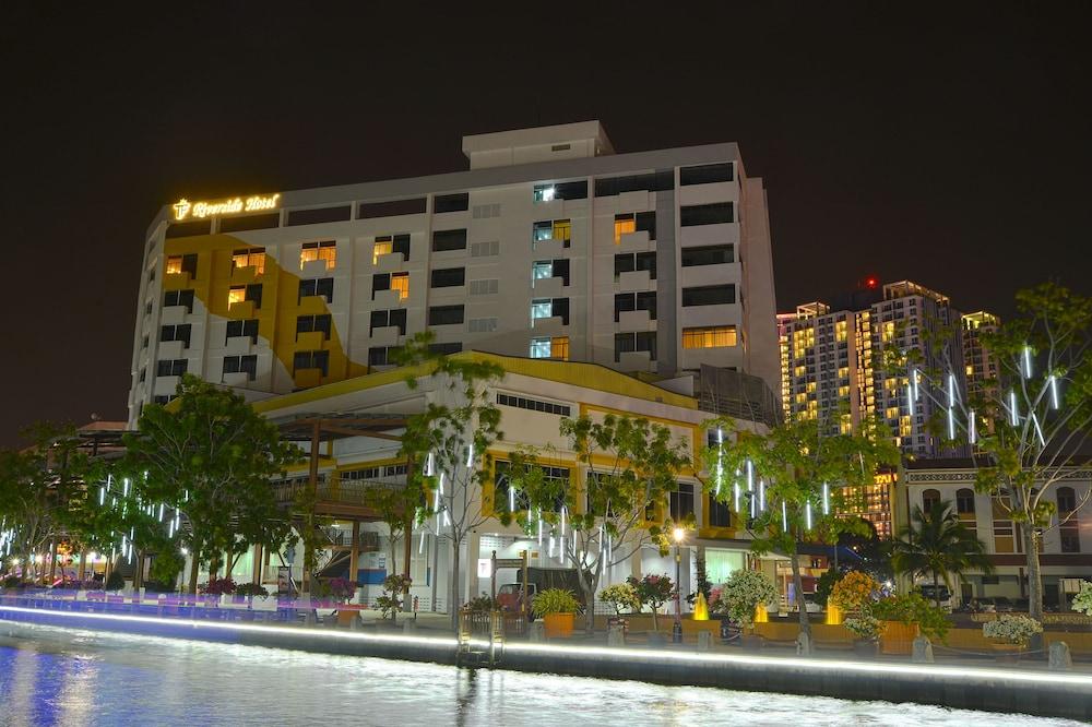 Wana Riverside Hotel Malacca Eksteriør billede